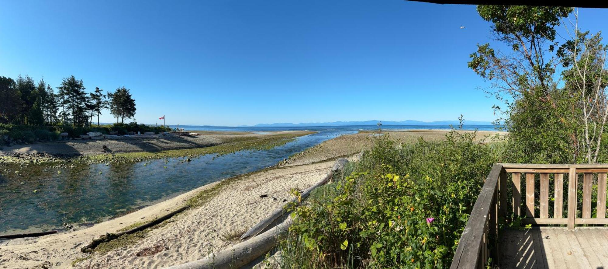 Hideaway Sea To Sky Loft Sechelt